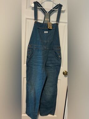 Levi’s Women’s Denim Overalls XL